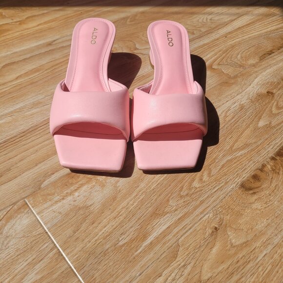 Pink Aldo Kitten Heels - Picture 3 of 3